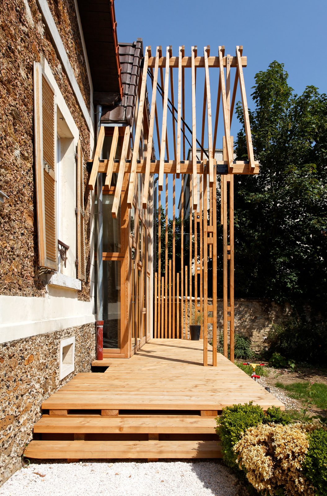 House P, view 7