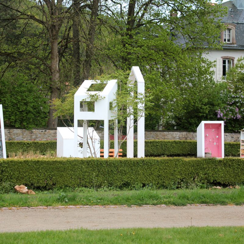 Si doux – Follow the white rabbit — Gartenfestival Jardins Métissés, Wesserling